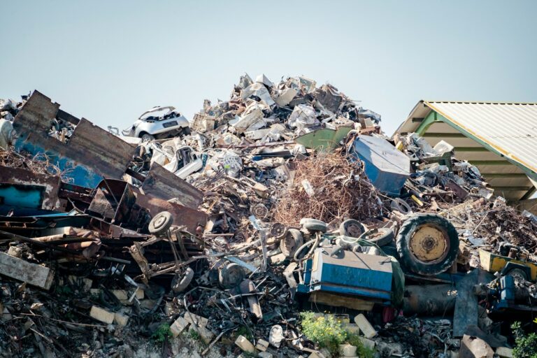 Wybierając firmę do recyklingu metali: Przewodnik po lokalnych usługach recyklingu